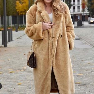 🎉HOST PICK🎉 NEW H&M Teddy Faux Fur Coat